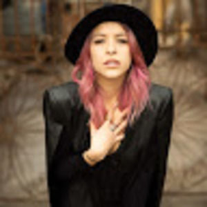 Meet your Posher, Elle